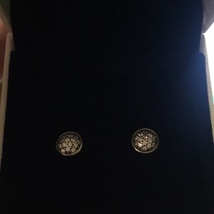 Never worn, Dazzling droplet stud earrings